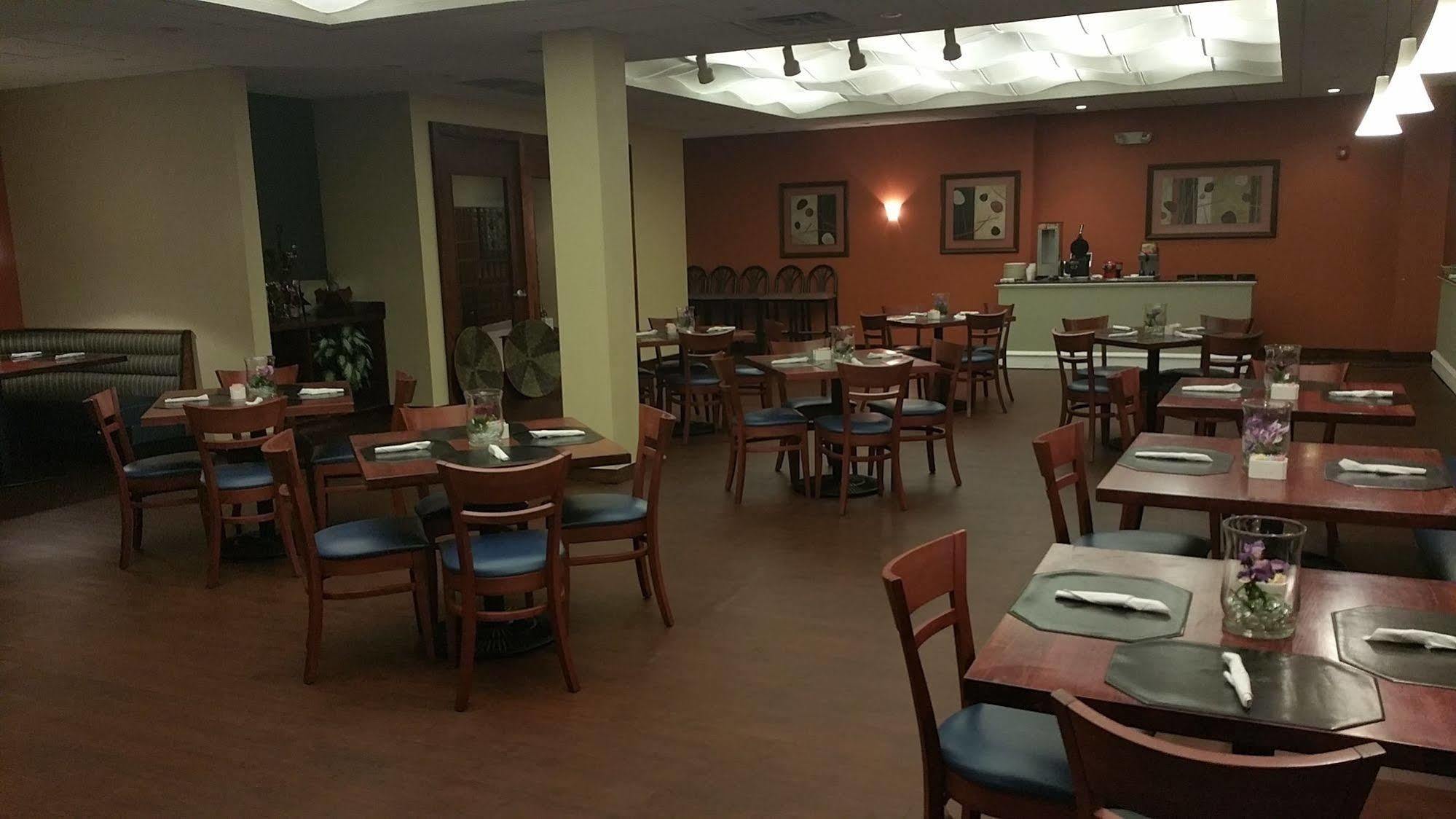George Washington Hotel Busch Gardens Уилямсбърг Екстериор снимка